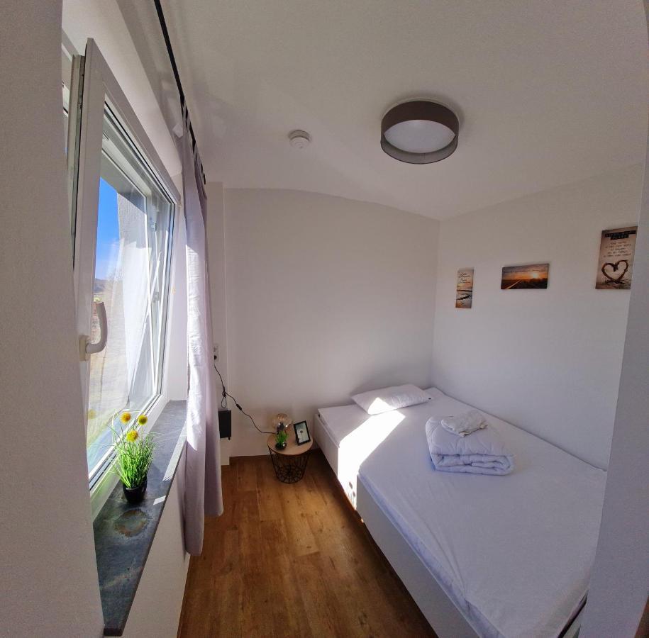 Moderne Wohlfuehlferienwohnung In Hildburghausen Eksteriør billede